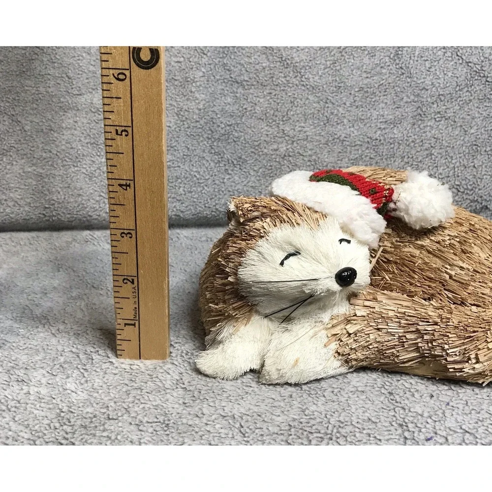 Pier 1 imports Christmas Sisal Sleeping Cat Holiday Straw Decoration With Hat‎